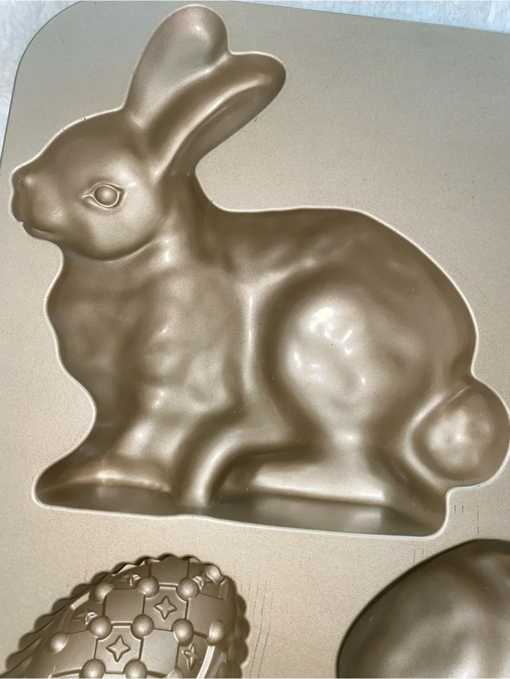 Nordic Ware Bunny Cake Pan Easter Rabbit Egg Mold 9.5 Cup USA